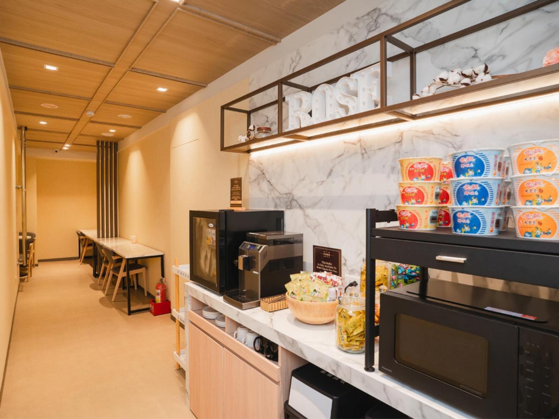 Royal Rose Hotel Zhongshan Taipei Esterno foto